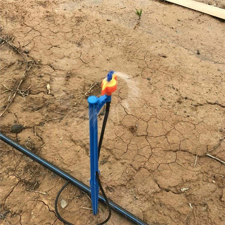 Refractive-Sprinkler-Irrigation-on-Spike